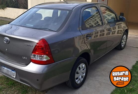 Autos - Toyota ETIOS X 2020 Nafta 12000Km - En Venta