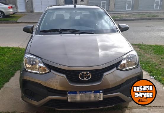 Autos - Toyota ETIOS X 2020 Nafta 12000Km - En Venta