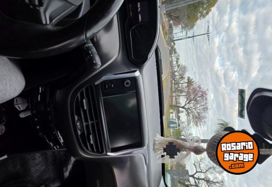 Autos - Peugeot 2008 FELINE 2016 Nafta 133000Km - En Venta