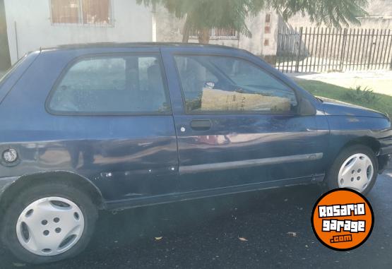 Autos - Renault Clio 2000 Diesel 180000Km - En Venta