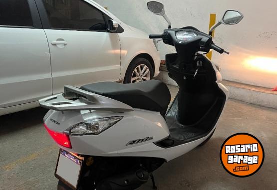 Motos - Honda Elite 125 2016 Nafta 15500Km - En Venta