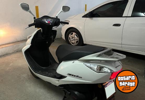 Motos - Honda Elite 125 2016 Nafta 15500Km - En Venta