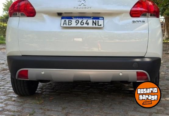 Autos - Peugeot 2008 feline 2017 Nafta 67000Km - En Venta