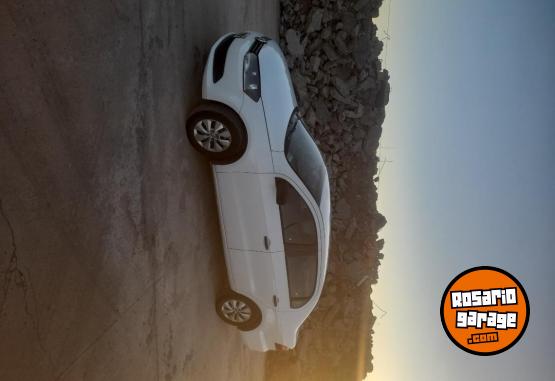 Autos - Volkswagen VOYAGE CONFORT 2013 GNC 136000Km - En Venta