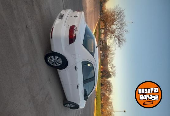 Autos - Volkswagen VOYAGE CONFORT 2013 GNC 136000Km - En Venta