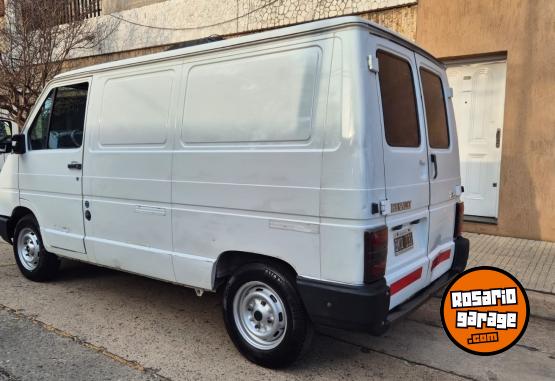 Utilitarios - Renault Trafic 1997 GNC 111111Km - En Venta