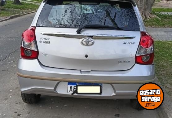 Autos - Toyota Xls 2020 Nafta 90000Km - En Venta