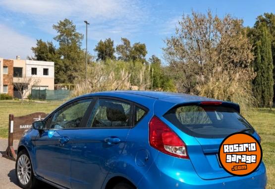 Autos - Ford Fiesta SE Plus 2018 Nafta 100000Km - En Venta