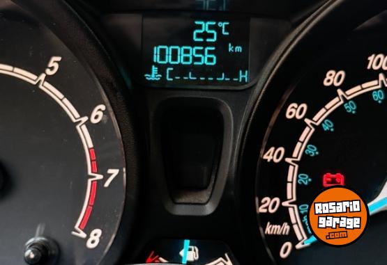 Autos - Ford Fiesta SE Plus 2018 Nafta 100000Km - En Venta