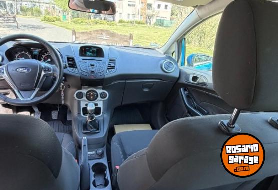 Autos - Ford Fiesta SE Plus 2018 Nafta 100000Km - En Venta
