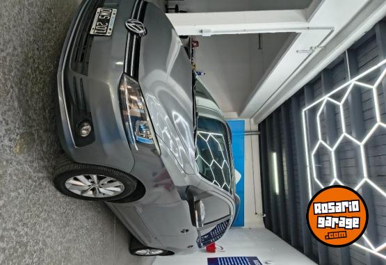 Autos - Volkswagen Suran Trendline 2015 Nafta 165120Km - En Venta
