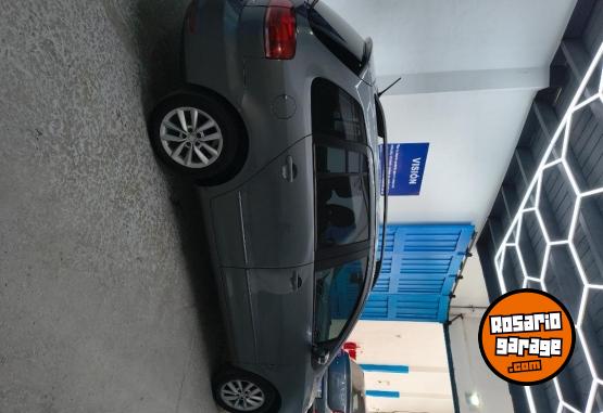 Autos - Volkswagen Suran Trendline 2015 Nafta 165120Km - En Venta