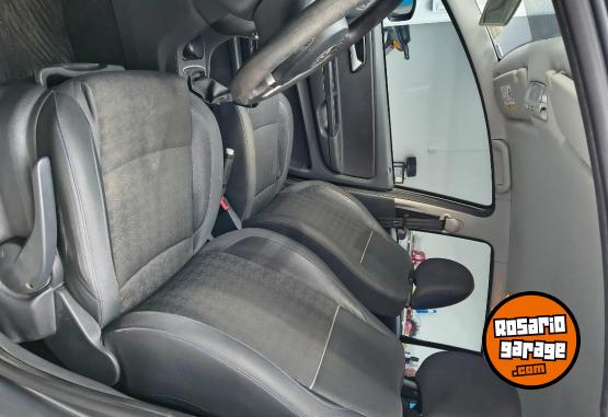 Autos - Volkswagen Suran Trendline 2015 Nafta 165120Km - En Venta
