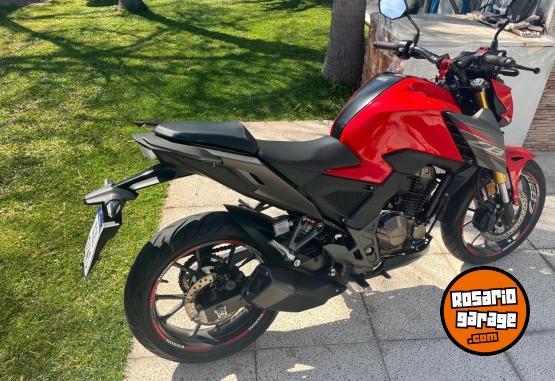 Motos - Honda Cb300 2023 Nafta 4000Km - En Venta