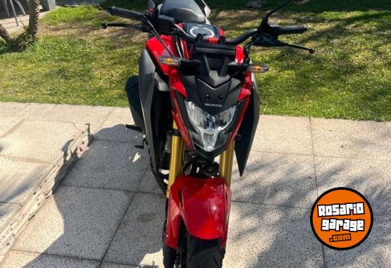 Motos - Honda Cb300 2023 Nafta 4000Km - En Venta
