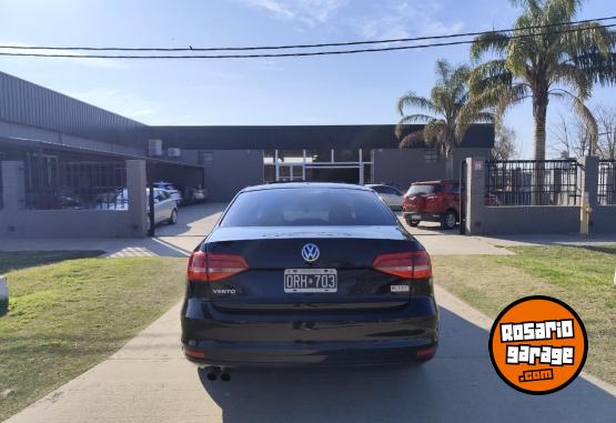 Autos - Volkswagen Vento 2.5 2015 GNC 193000Km - En Venta