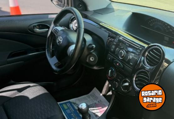 Autos - Toyota Etios XLS 1.5 2014 Nafta 119000Km - En Venta