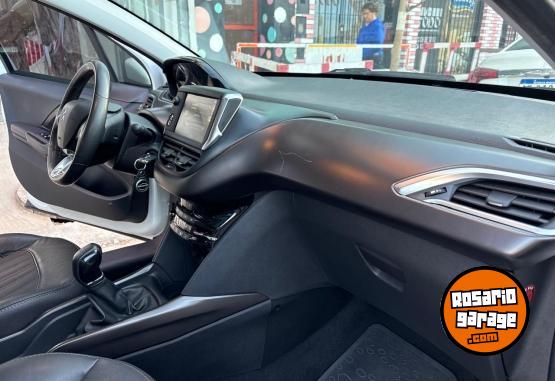 Autos - Peugeot 2008 Feline 2017 Nafta 103000Km - En Venta