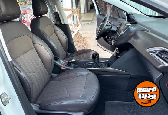 Autos - Peugeot 2008 Feline 2017 Nafta 103000Km - En Venta