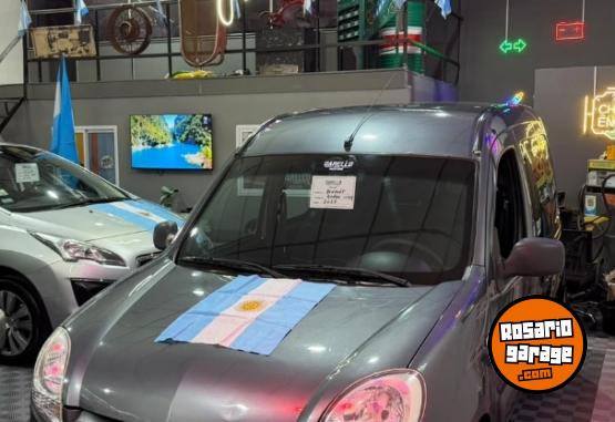 Utilitarios - Renault Kangoo 1.6 16v 2017 Nafta 145000Km - En Venta