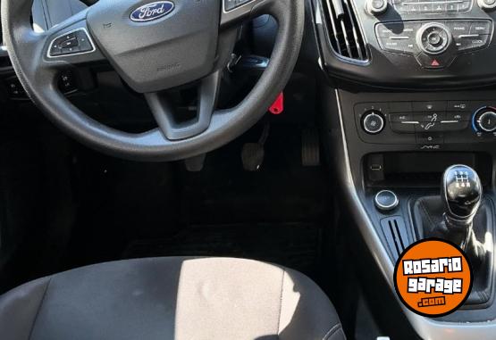 Autos - Ford FOCUS S 4P 1.6 MT 2017 Nafta 124500Km - En Venta