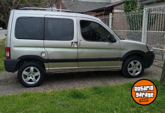 Utilitarios - Peugeot Partner Patagonica HDI 1. 2012 Diesel 185000Km - En Venta