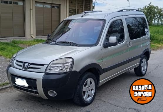 Utilitarios - Peugeot Partner Patagonica HDI 1. 2012 Diesel 185000Km - En Venta
