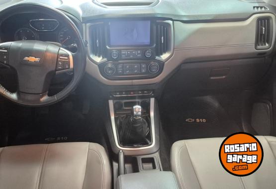 Camionetas - Chevrolet S 10 Ltz Doble Cabina 4x2 2019 Diesel 140000Km - En Venta