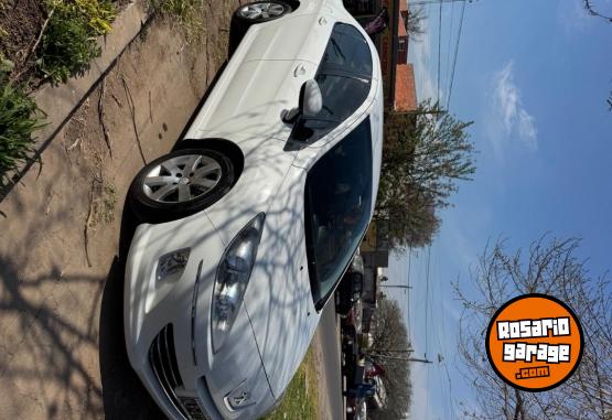 Autos - Peugeot 408 2014 Nafta 171000Km - En Venta