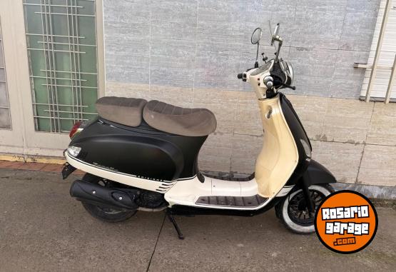 Motos - Zanella Styler Exclusive 2023 Nafta 31005Km - En Venta