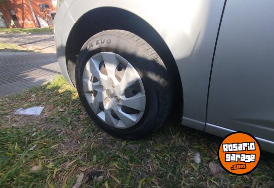 Autos - Chevrolet onix LT 2014 Nafta 206000Km - En Venta