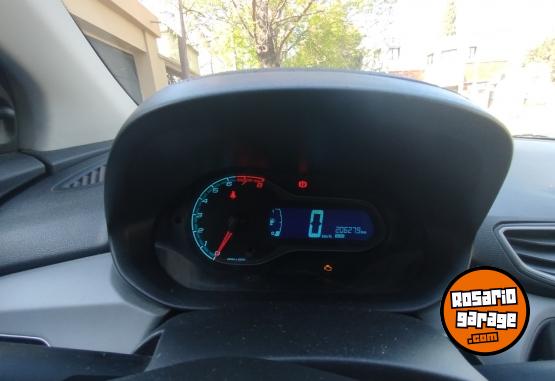 Autos - Chevrolet onix LT 2014 Nafta 206000Km - En Venta
