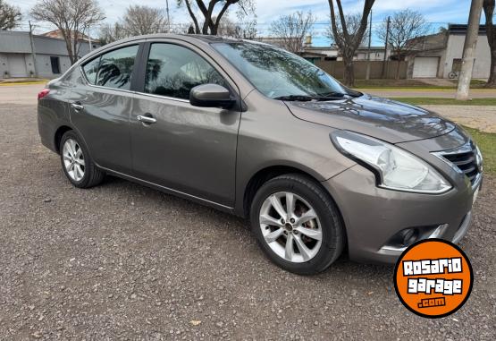 Autos - Nissan Versa 2019 Nafta 150000Km - En Venta
