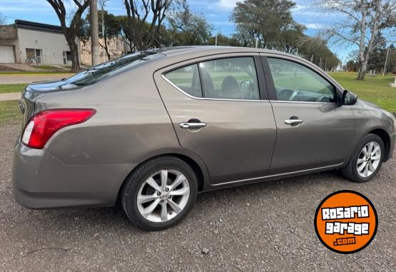 Autos - Nissan Versa 2019 Nafta 150000Km - En Venta