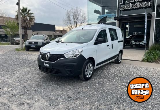 Utilitarios - Renault Kangoo express 5 asientos 2026 Nafta 0Km - En Venta