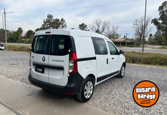 Utilitarios - Renault Kangoo express 5 asientos 2026 Nafta 0Km - En Venta