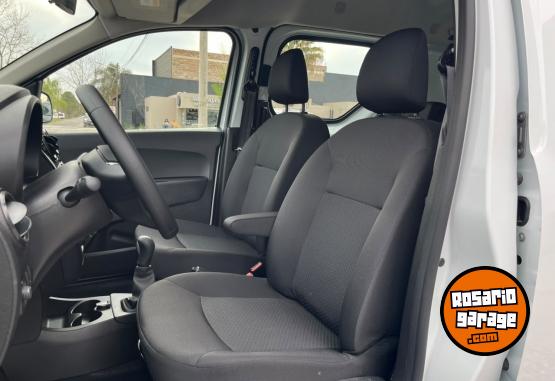Utilitarios - Renault Kangoo express 5 asientos 2026 Nafta 0Km - En Venta