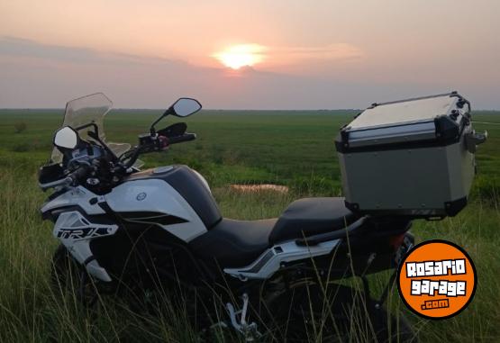 Motos - Benelli TRK 502 2023 Nafta 6000Km - En Venta
