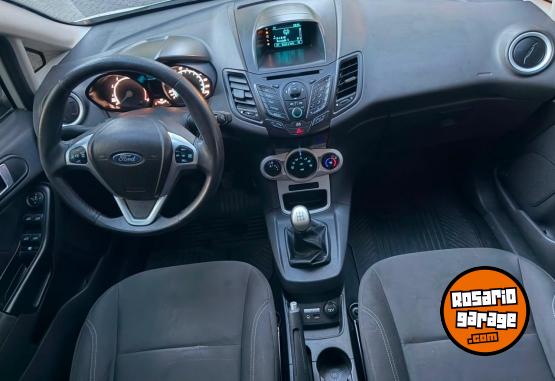 Autos - Ford Fiesta 2015 GNC 161000Km - En Venta