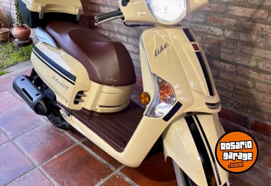 Motos - Kymco Like 2023 Nafta 8000Km - En Venta