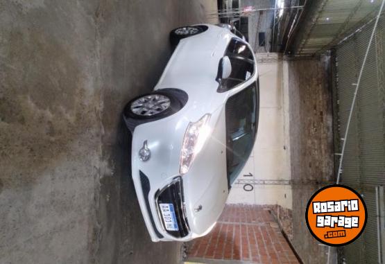 Autos - Peugeot Allure Touchscreen 2016 Nafta 88200Km - En Venta