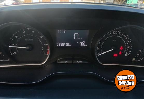 Autos - Peugeot Allure Touchscreen 2016 Nafta 88200Km - En Venta