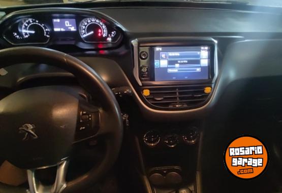 Autos - Peugeot Allure Touchscreen 2016 Nafta 88200Km - En Venta