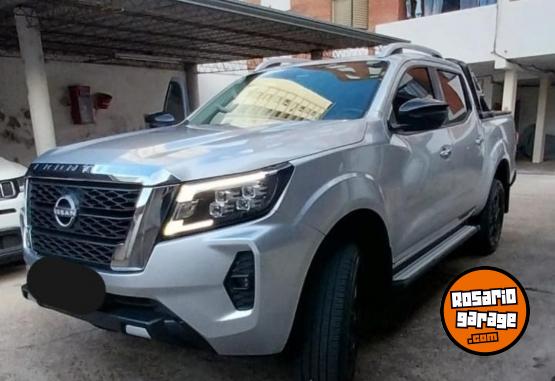 Camionetas - Nissan XE 4X4 2024 Diesel 25000Km - En Venta