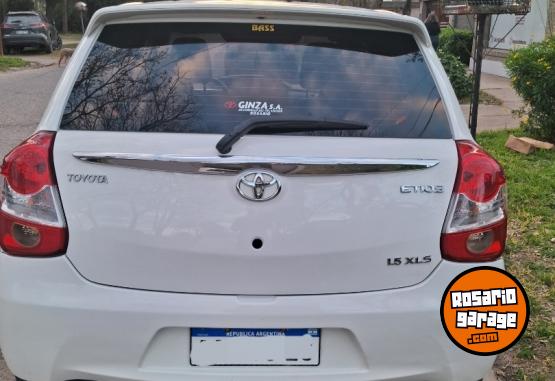 Autos - Toyota Etios 2017 Nafta 135000Km - En Venta