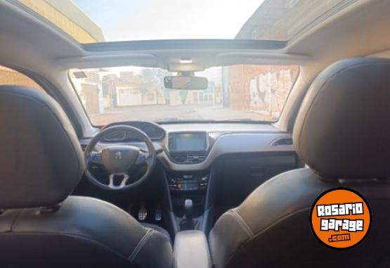 Autos - Peugeot 208 2017 Nafta 106000Km - En Venta