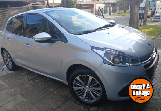 Autos - Peugeot 208 Feline 2019 GNC 96600Km - En Venta