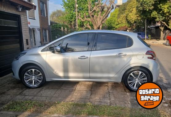 Autos - Peugeot 208 Feline 2019 GNC 96600Km - En Venta