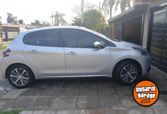 Autos - Peugeot 208 Feline 2019 GNC 96600Km - En Venta
