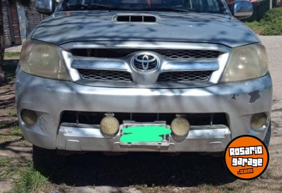 Camionetas - Toyota Hilux SRV 2006 Diesel 425000Km - En Venta